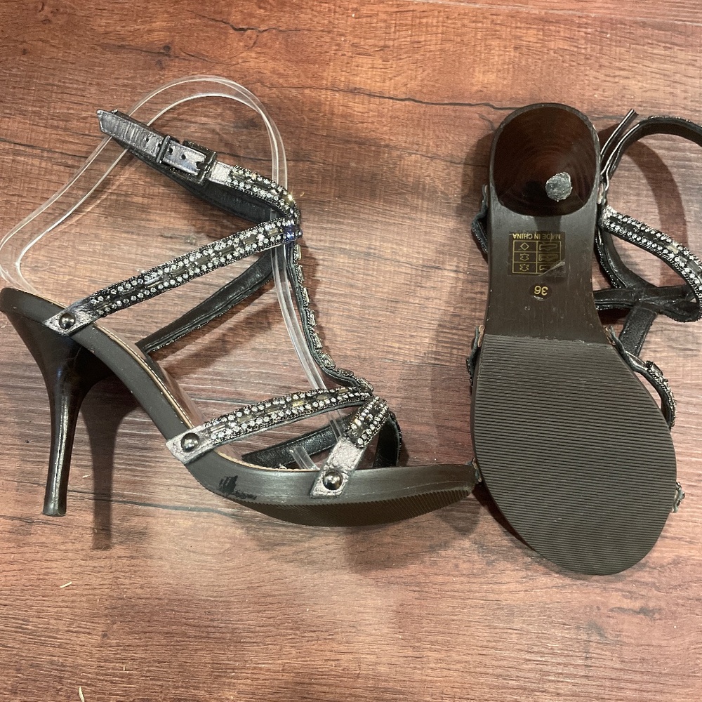 1 WEEK FINAL NEW LAST CHANCE KAREN MILLAN Rhinestone T Strap Heels